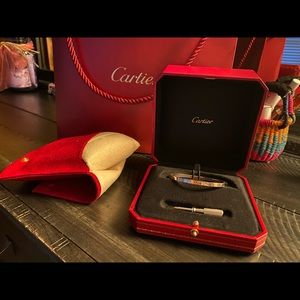 Cartier LOvE Bracelet